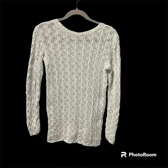 hand-knitted women's blouse, white, size is small or medium. - Picture 2 of 6